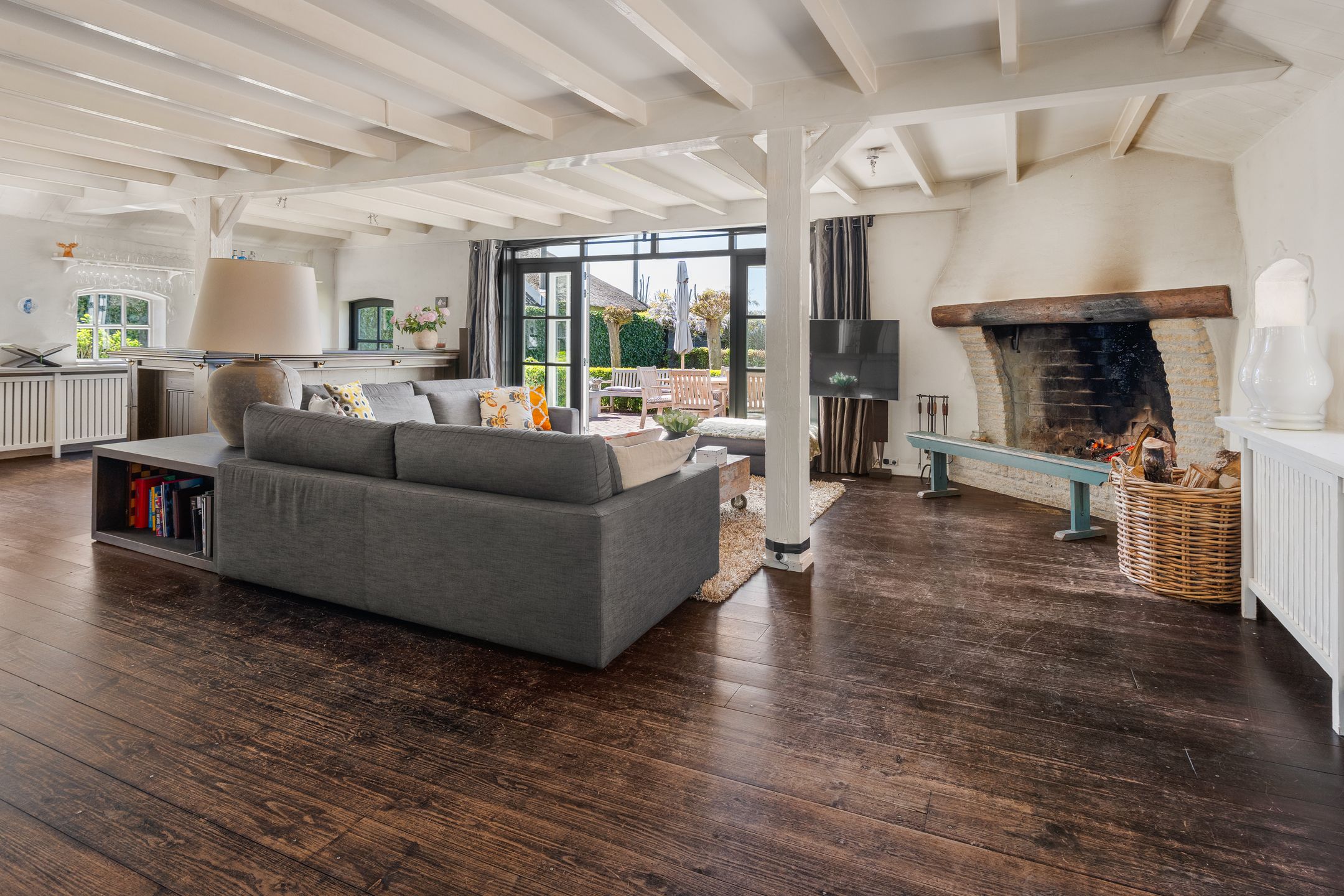 Spacious Thatched Farmhouse with Dom Tower Views in Westbroek — 12