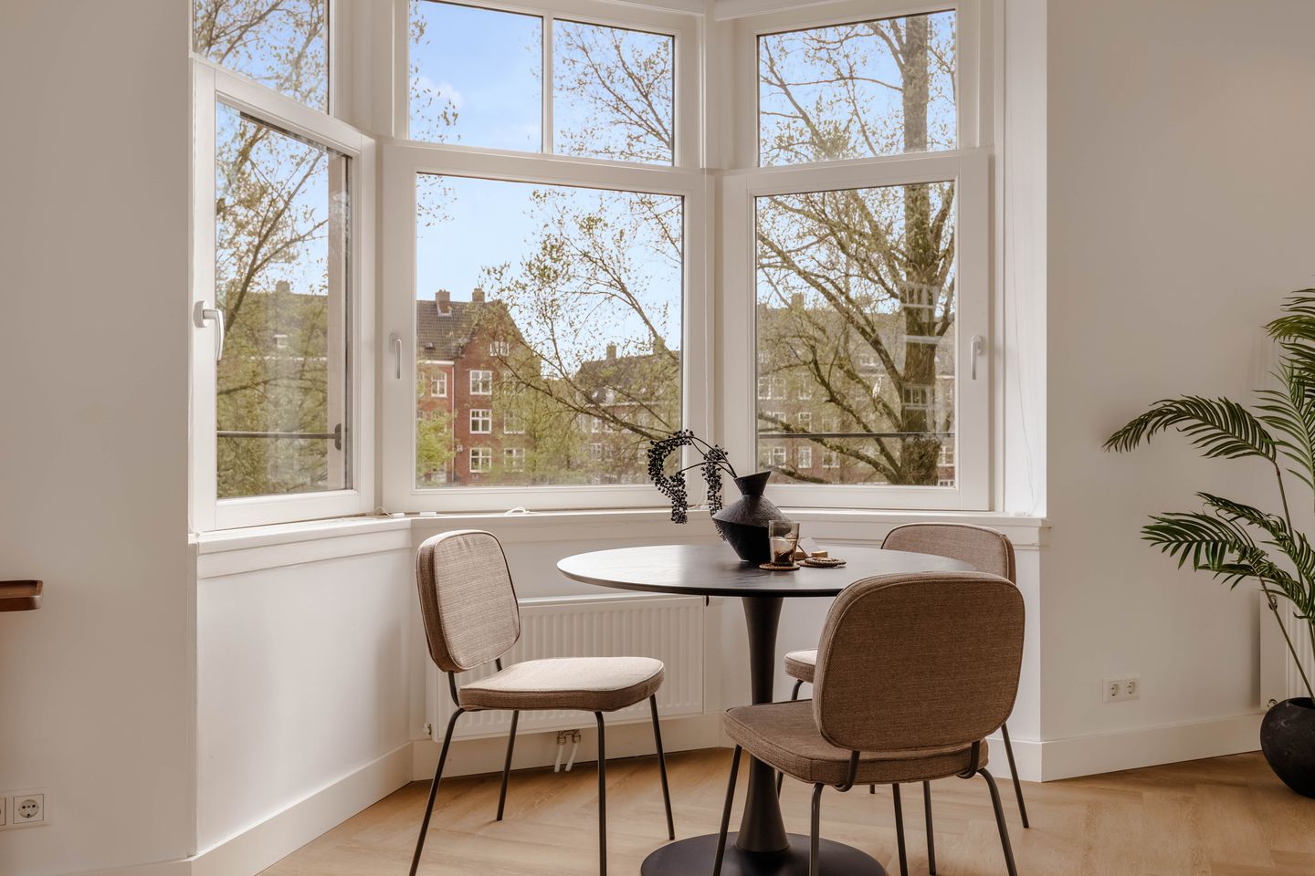 Photo 10 of Albert Neuhuysstraat 34-2