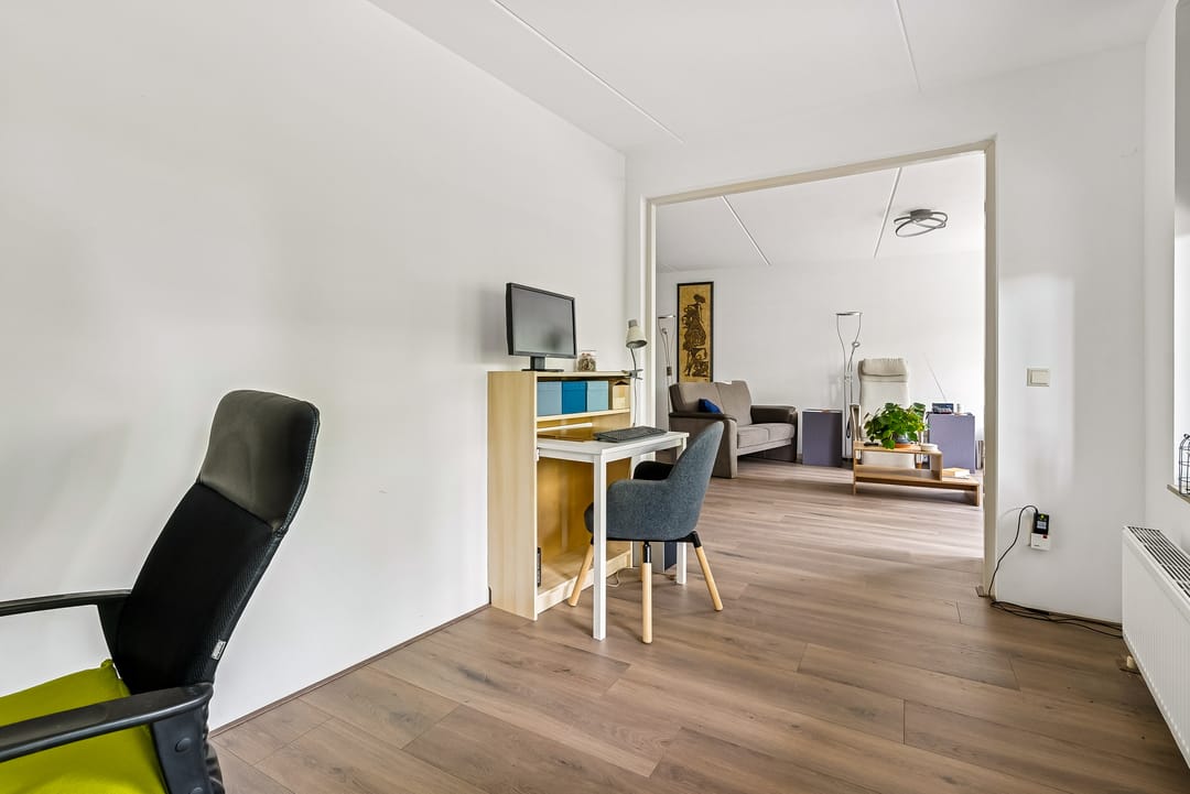 Photo 17 of Johannes Vermeerstraat 134