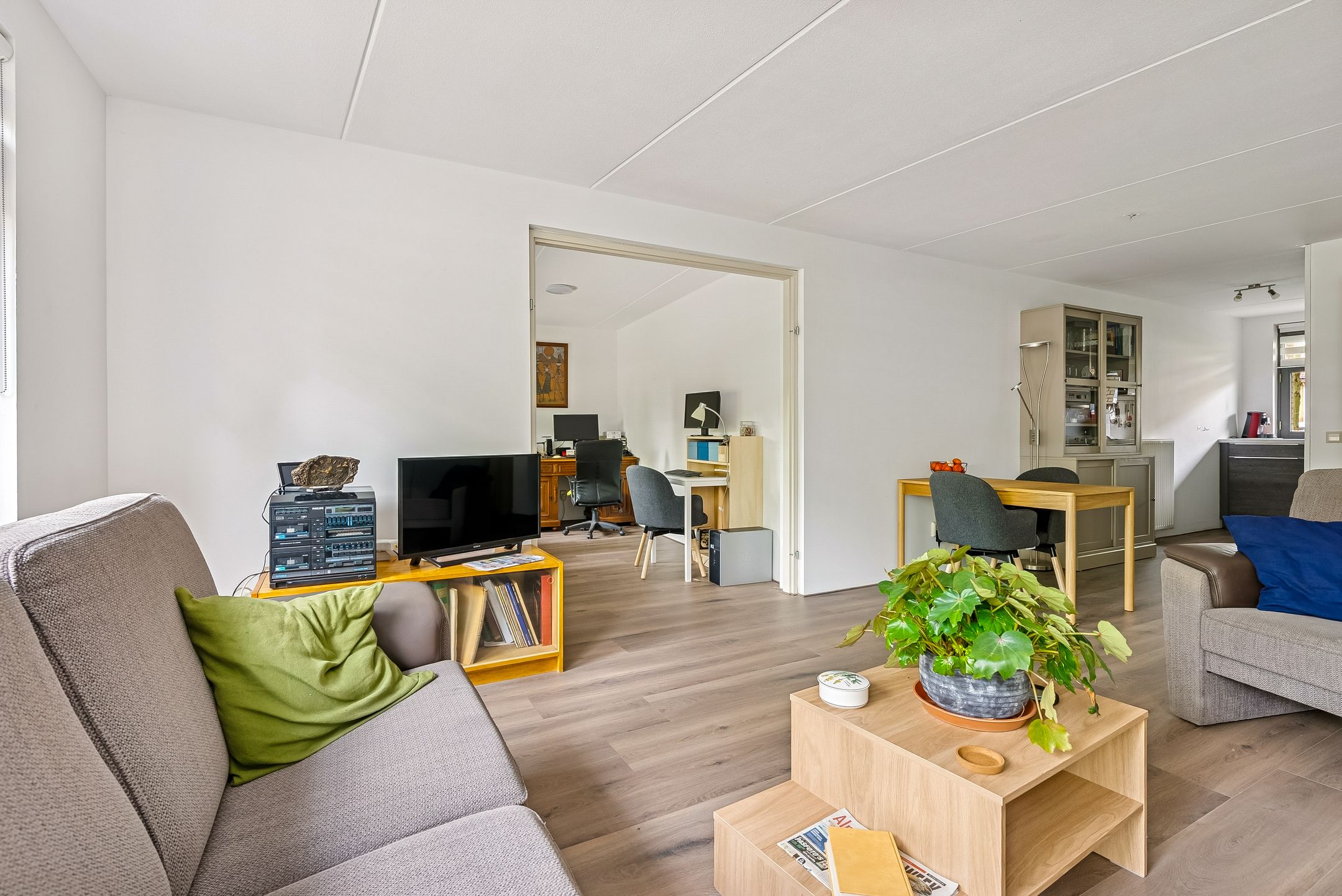 Photo 18 of Johannes Vermeerstraat 134