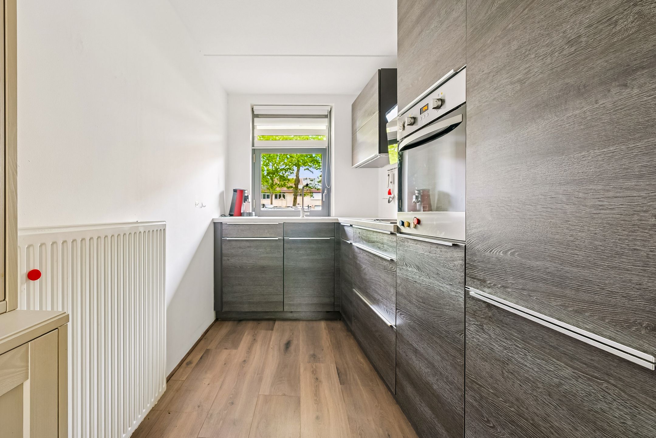 Photo 21 of Johannes Vermeerstraat 134
