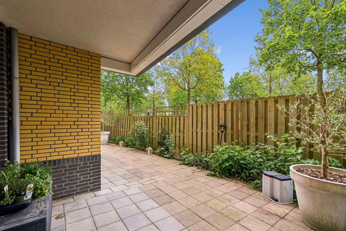 Photo 14 of Johannes Vermeerstraat 134