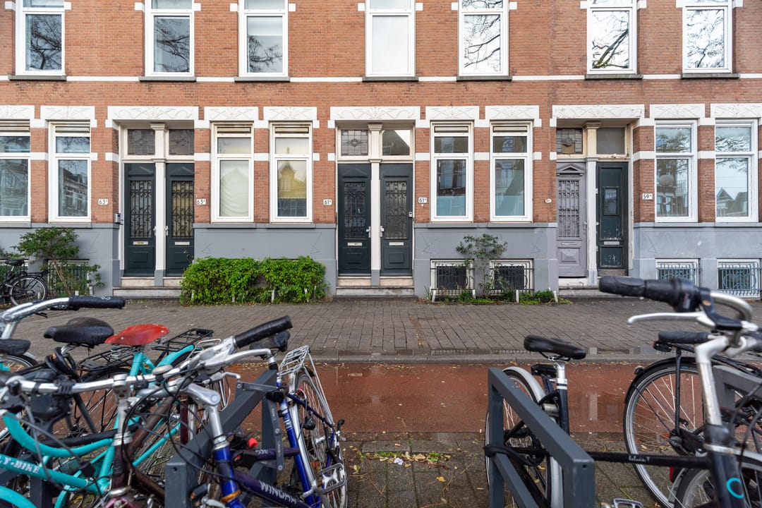 Charming Ground Floor Apartment with Private Garden in Middelland Rotterdam — 22