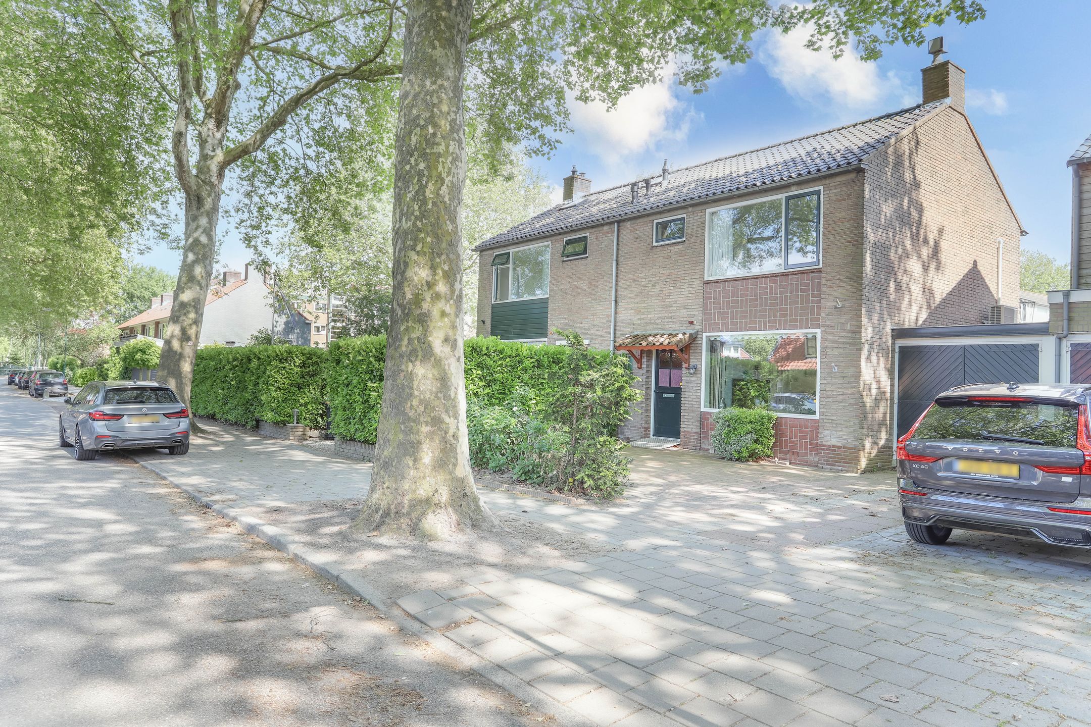 Spacious semi-detached house with six rooms, large garden and garage in Maarssen-Dorp — 42