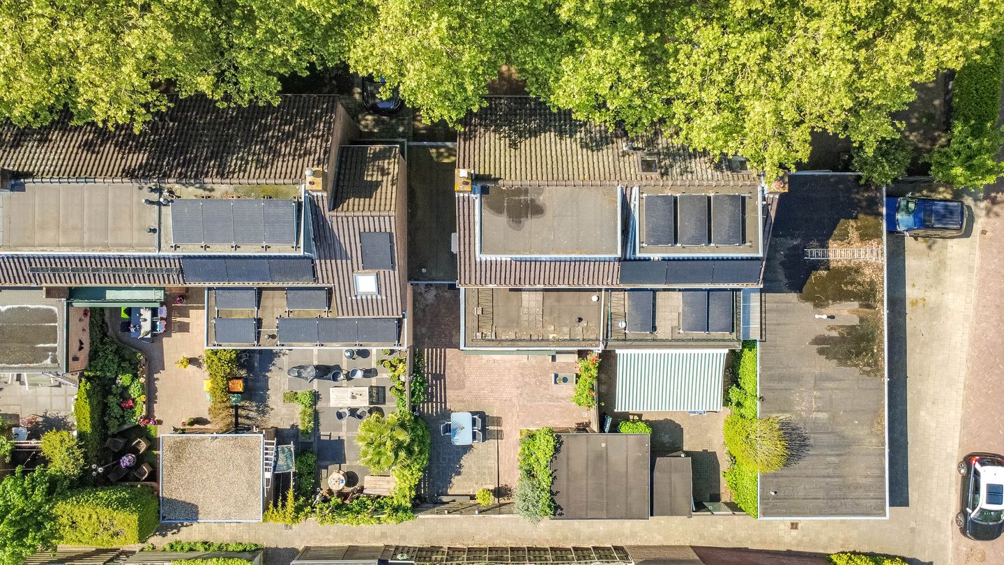 Spacious semi-detached house with six rooms, large garden and garage in Maarssen-Dorp — 44