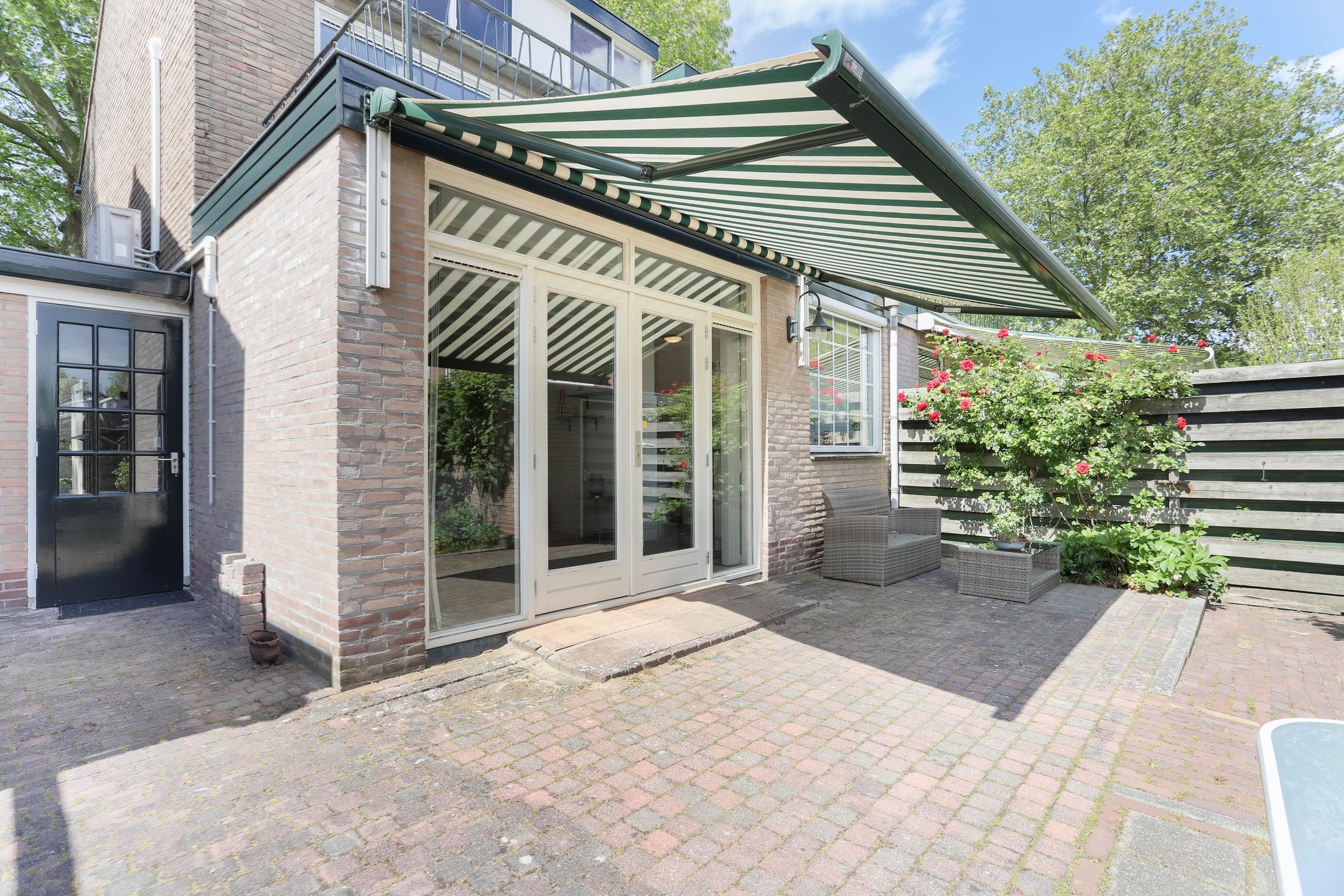 Spacious semi-detached house with six rooms, large garden and garage in Maarssen-Dorp — 36