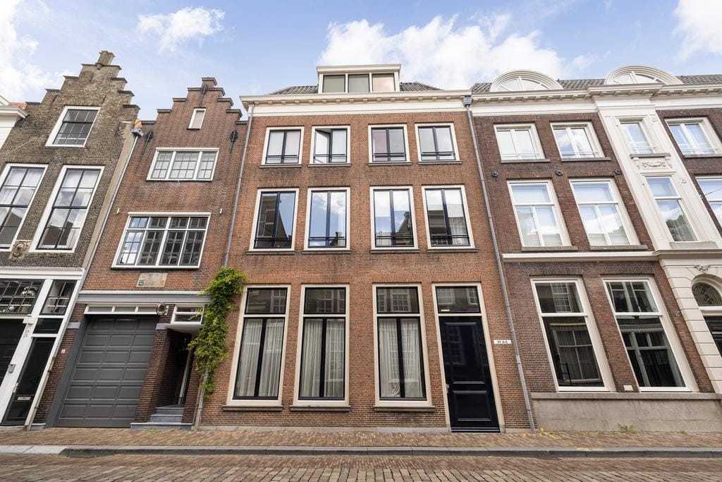 Foto 1 van Grotekerksbuurt 19-A