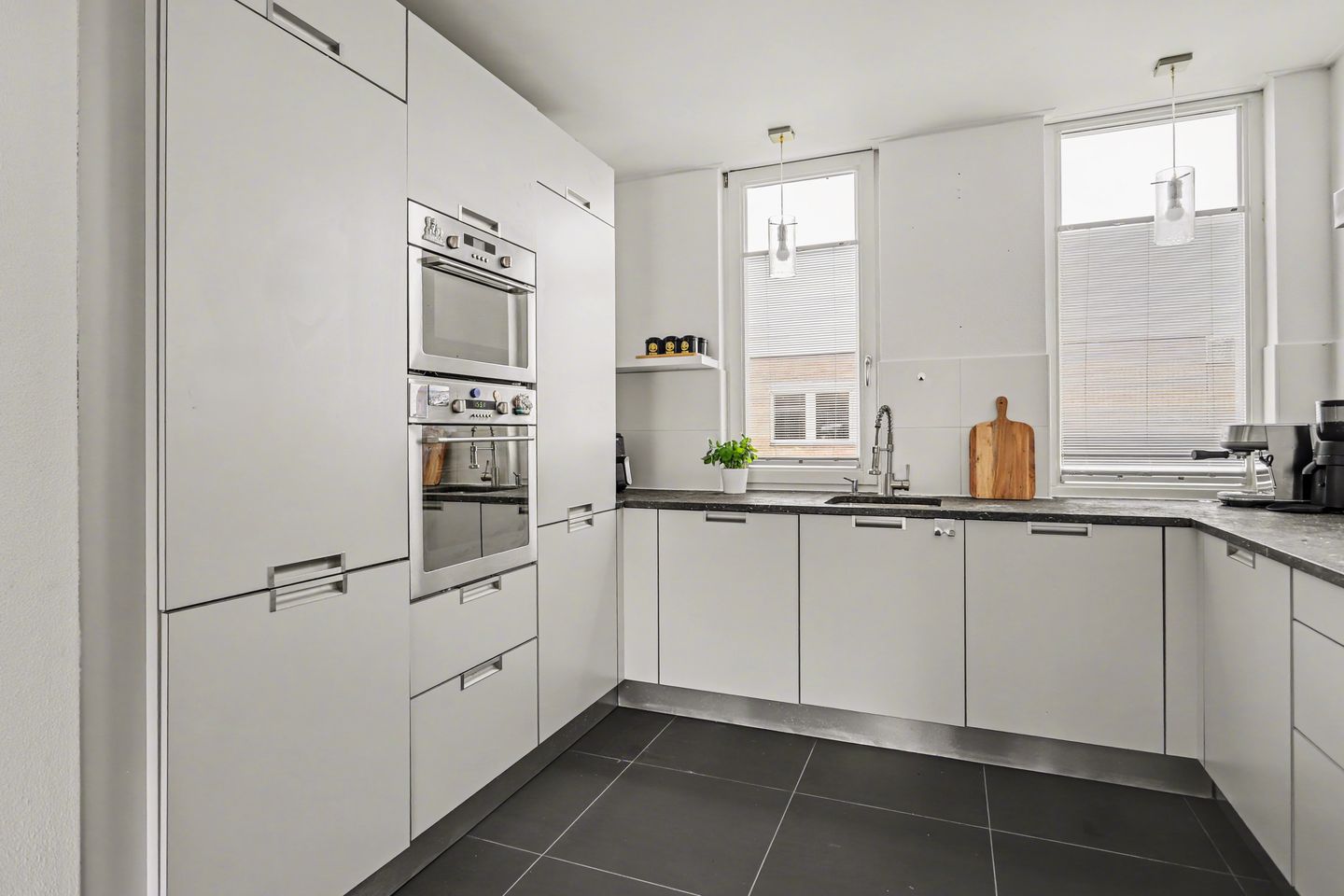 Foto 4 van Benatzkystraat 20