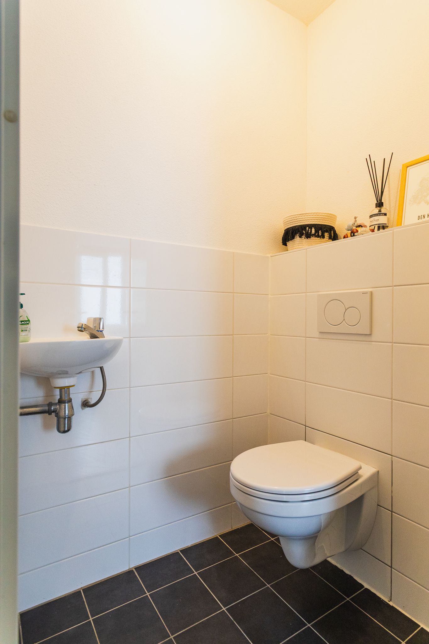 Photo 34 of Waldorpstraat 434