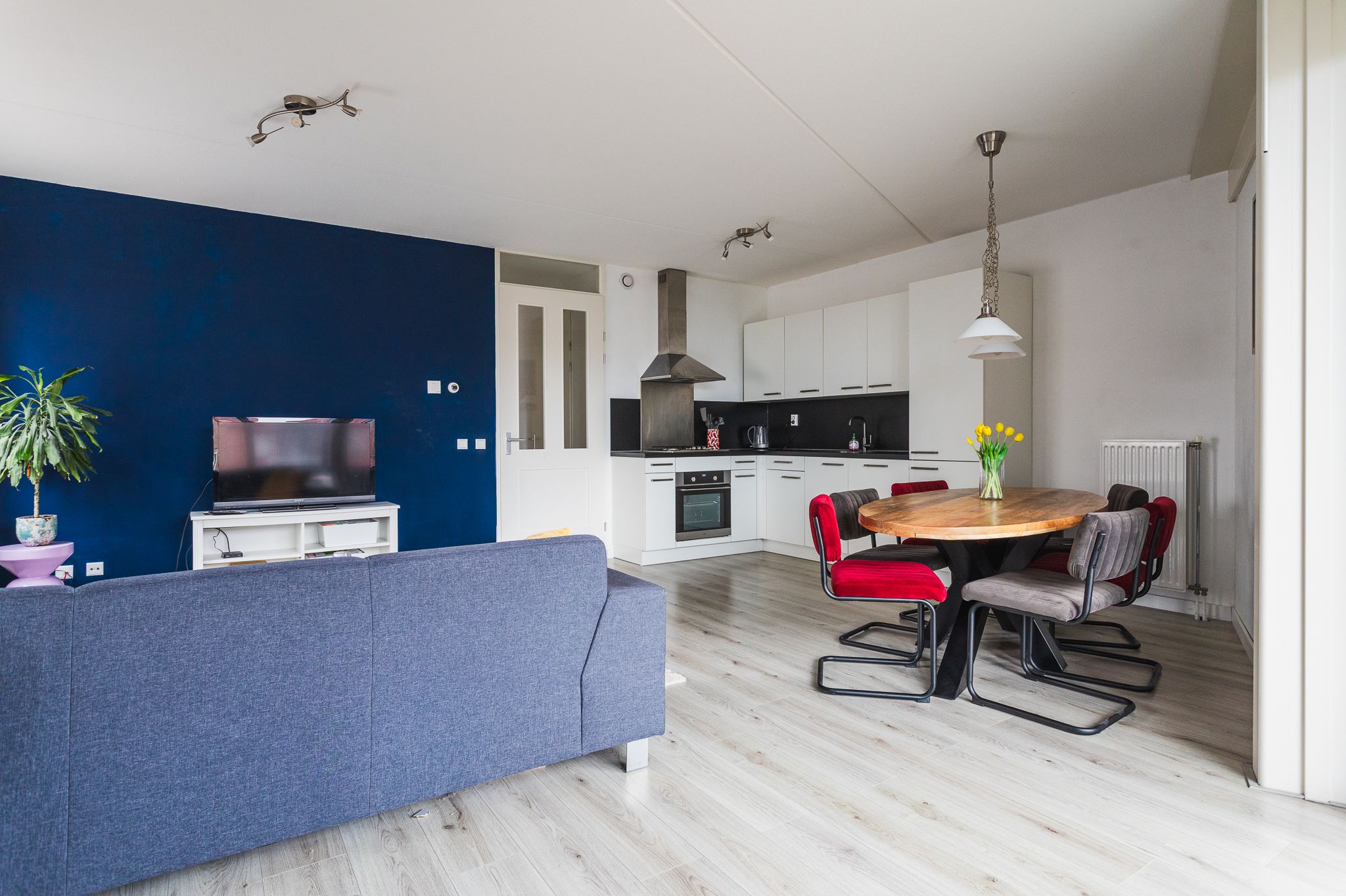 Photo 9 of Waldorpstraat 434