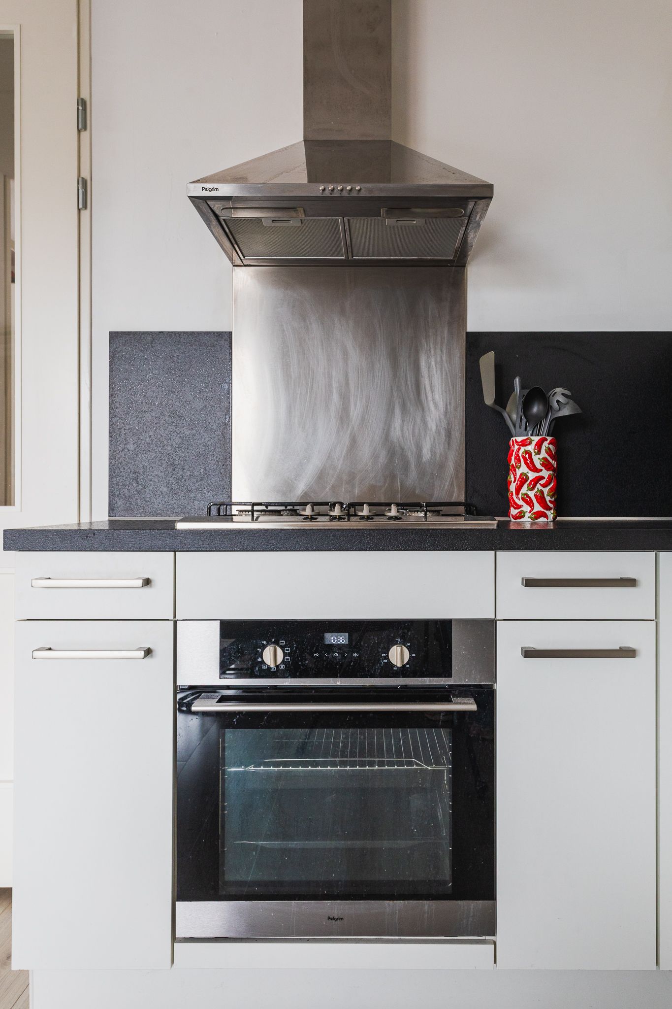 Photo 6 of Waldorpstraat 434