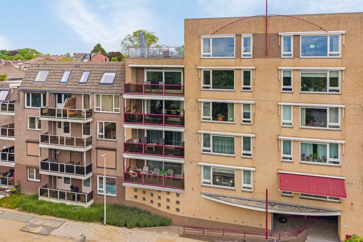 Photo 2 of Dokter Aletta Jacobsstraat 45