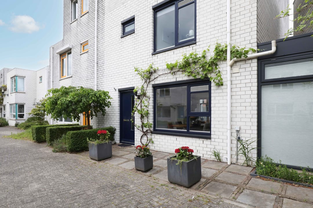 Spacious family home with 5 bedrooms and energy label A near parks in Kattenbroek Amersfoort — 37