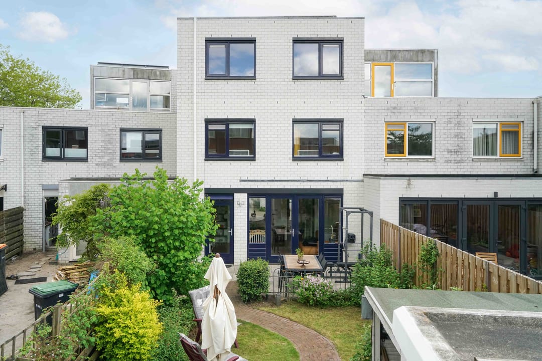 Spacious family home with 5 bedrooms and energy label A near parks in Kattenbroek Amersfoort — 31