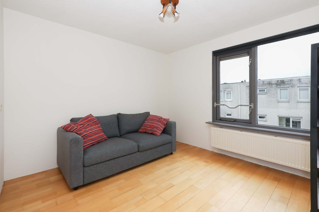 Spacious family home with 5 bedrooms and energy label A near parks in Kattenbroek Amersfoort — 28