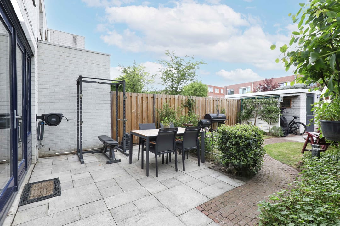 Spacious family home with 5 bedrooms and energy label A near parks in Kattenbroek Amersfoort — 32