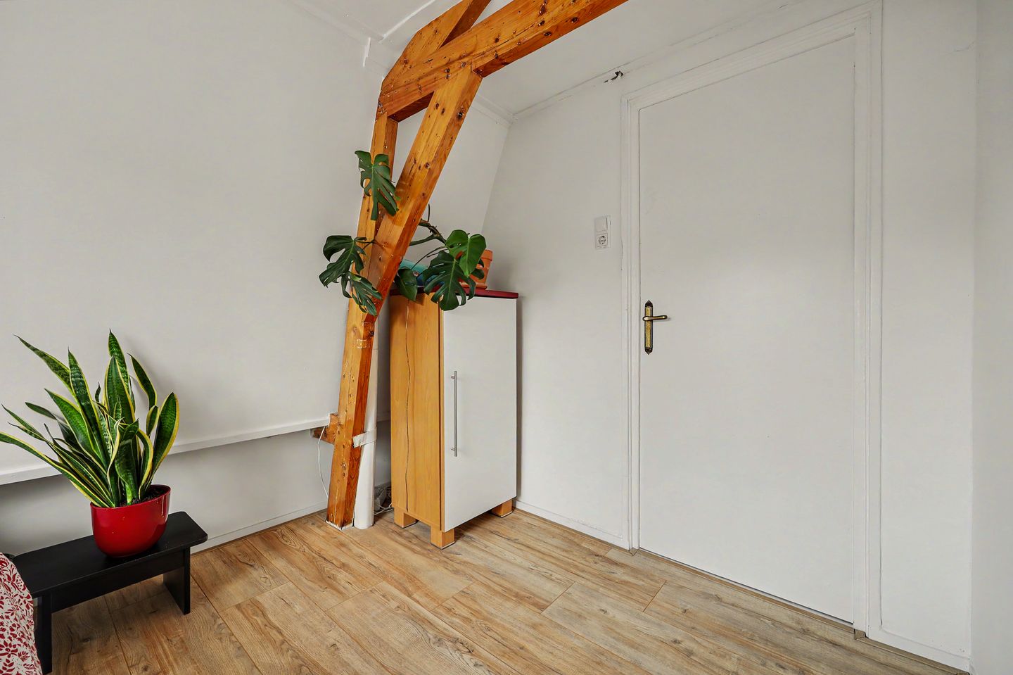 Charming terraced house with park views near Vlissingen city centre and boulevard — 29
