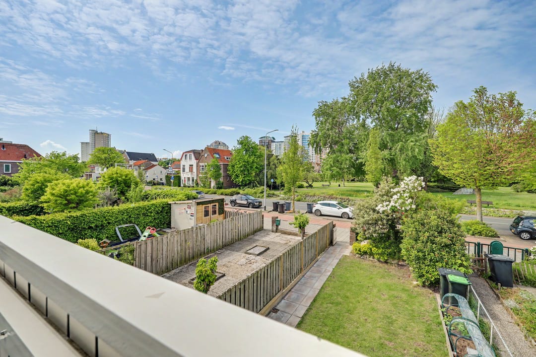 Charming terraced house with park views near Vlissingen city centre and boulevard — 23