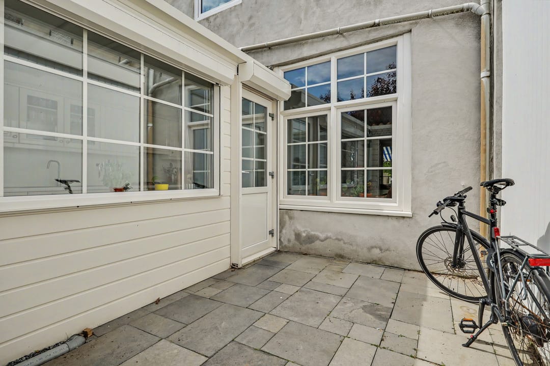 Charming terraced house with park views near Vlissingen city centre and boulevard — 32