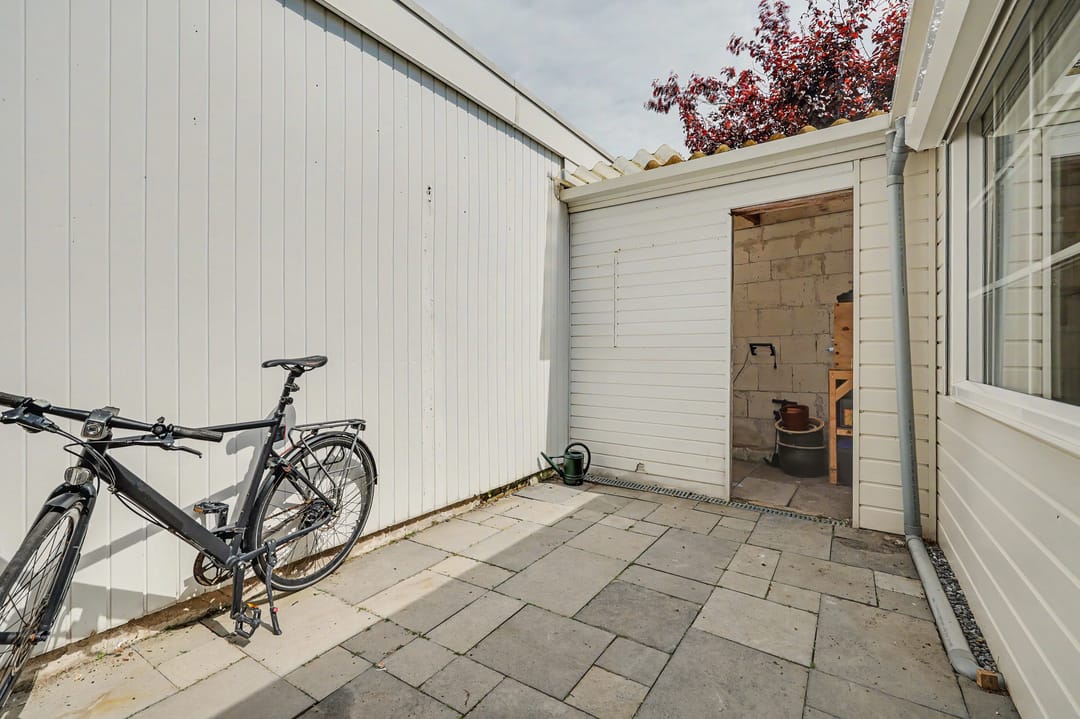 Charming terraced house with park views near Vlissingen city centre and boulevard — 31