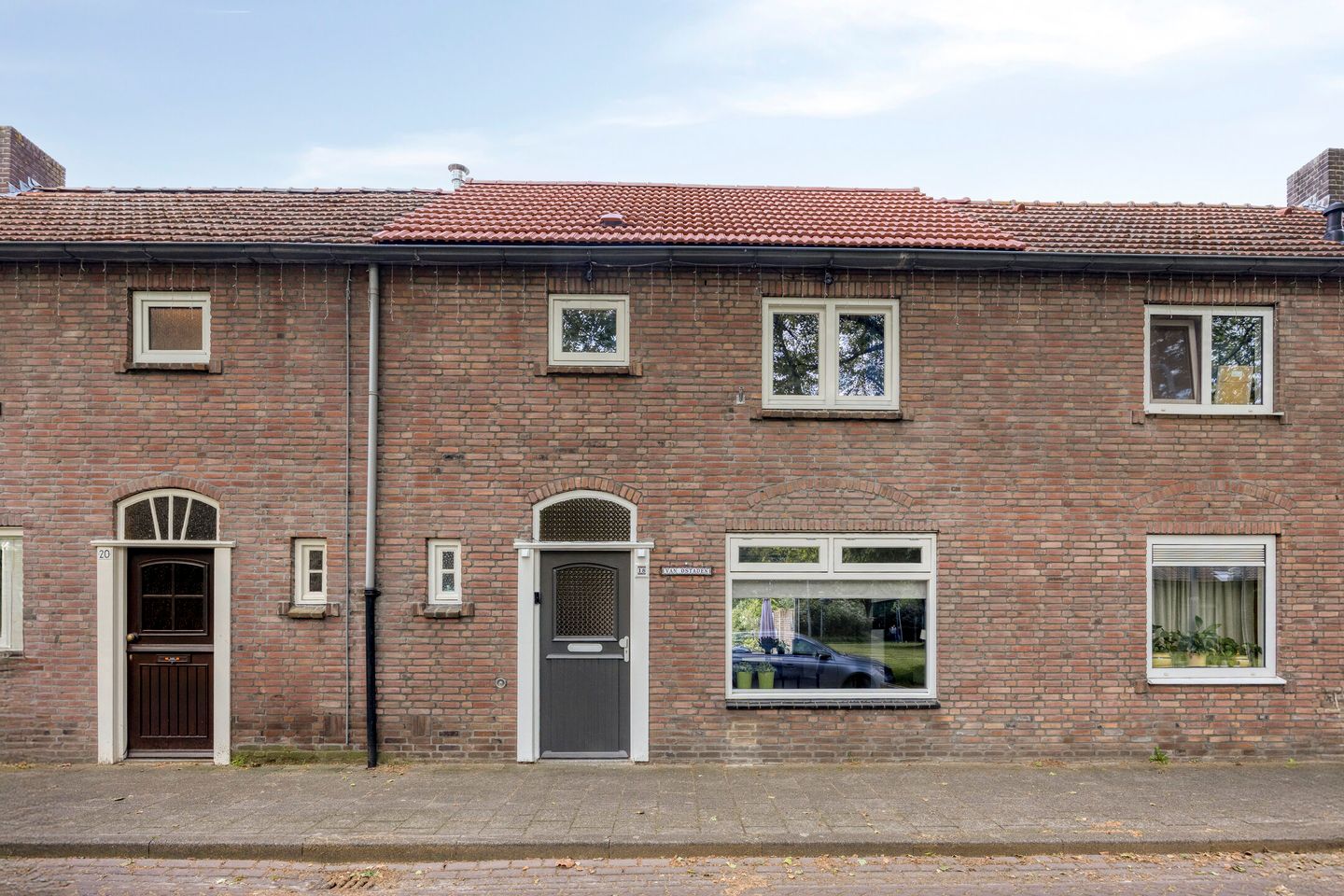 Wethouder Vekemansstraat 18 — te koop in Goirle, Tussenwoning