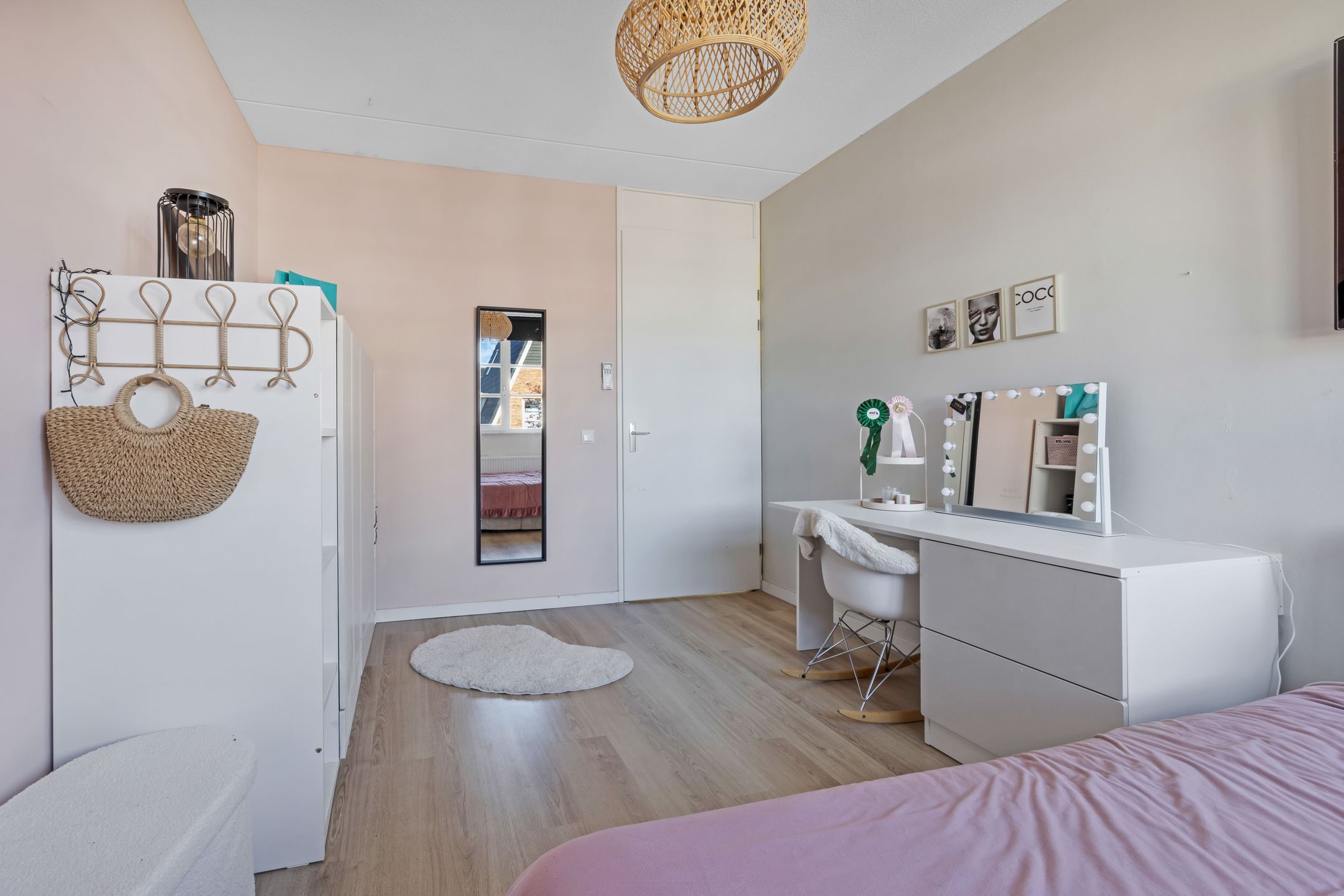 Luxurious Energy-Efficient Semi-Detached Villa with 6 Bedrooms and Double Driveway in Alphen aan den Rijn — 18