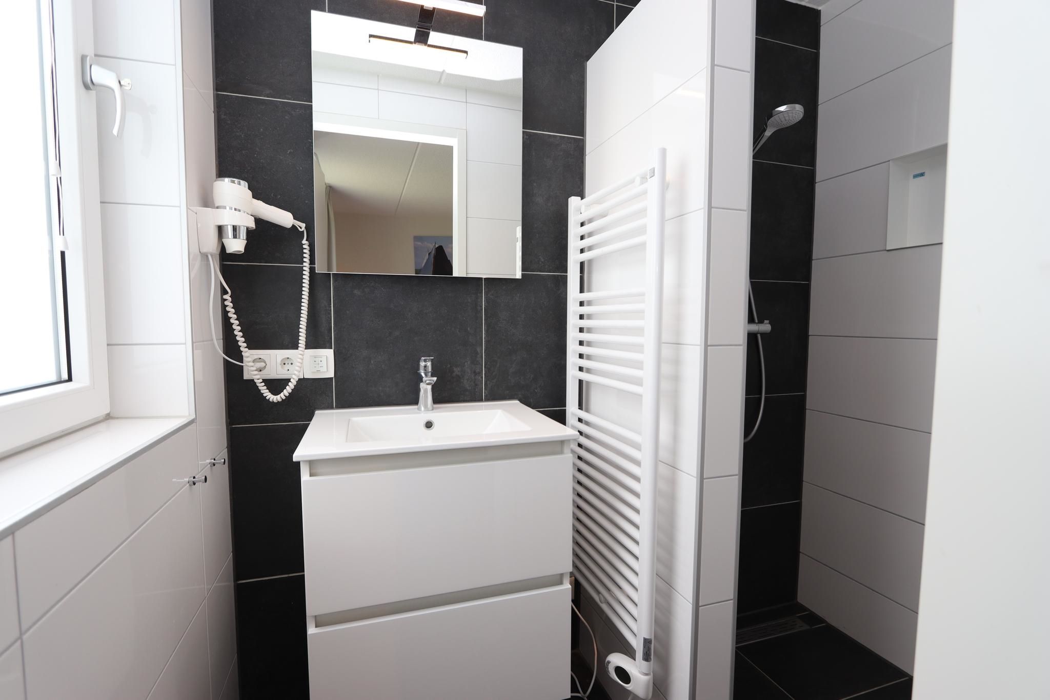 Foto 12 van Duinigermeerweg 1-R35