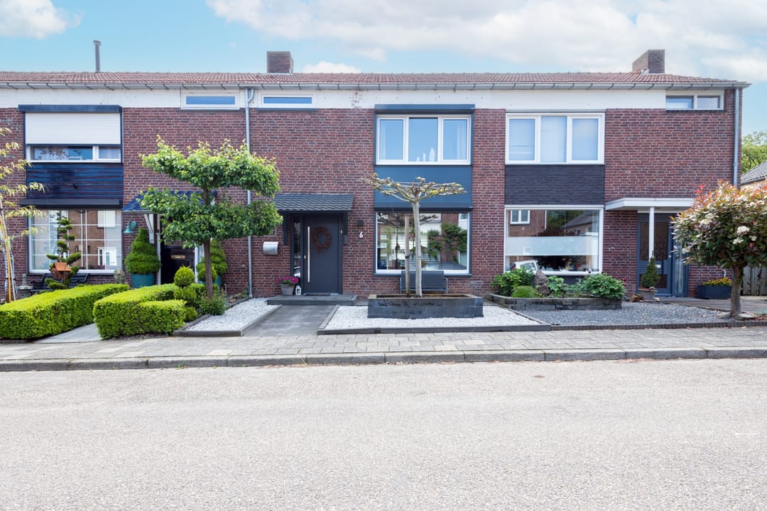 Photo 1 of Pontoisestraat 6