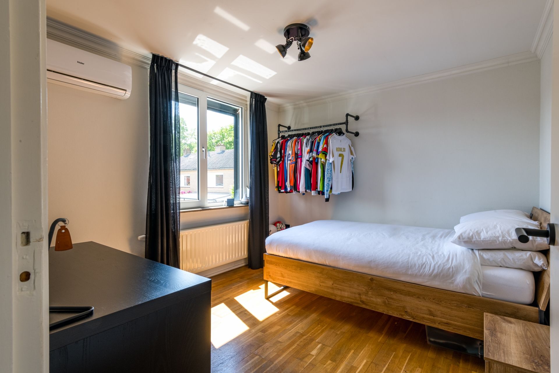 Photo 30 of Pontoisestraat 6