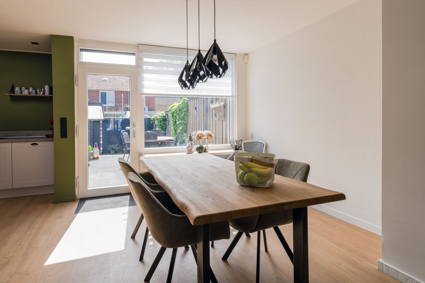 Photo 10 of Pontoisestraat 6