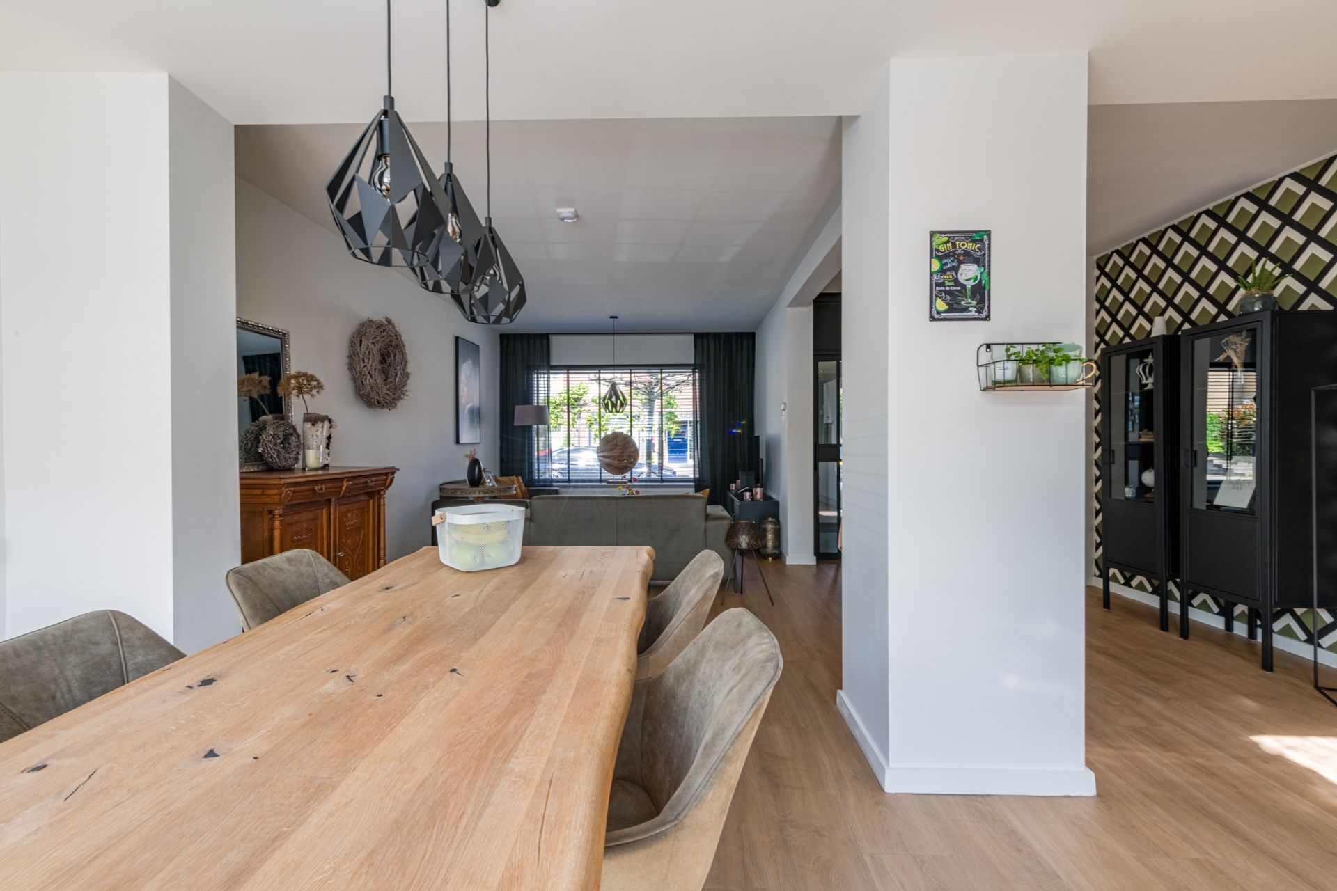 Photo 18 of Pontoisestraat 6