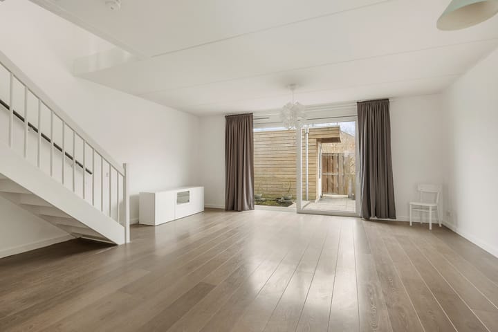 Tussenwoning te koop: Topzeil 18, Almere