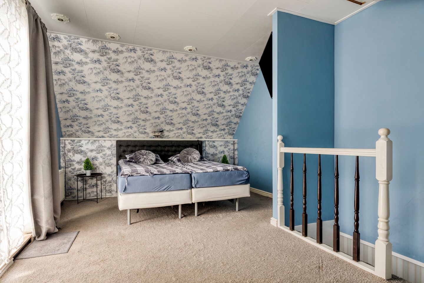 Spacious corner home with 5 bedrooms and rooftop terrace in Dorst — 34