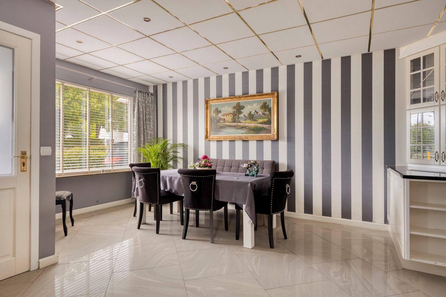 Spacious corner home with 5 bedrooms and rooftop terrace in Dorst — 10