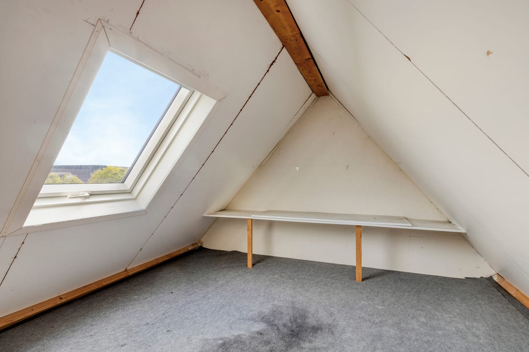 Spacious corner home with 5 bedrooms and rooftop terrace in Dorst — 37