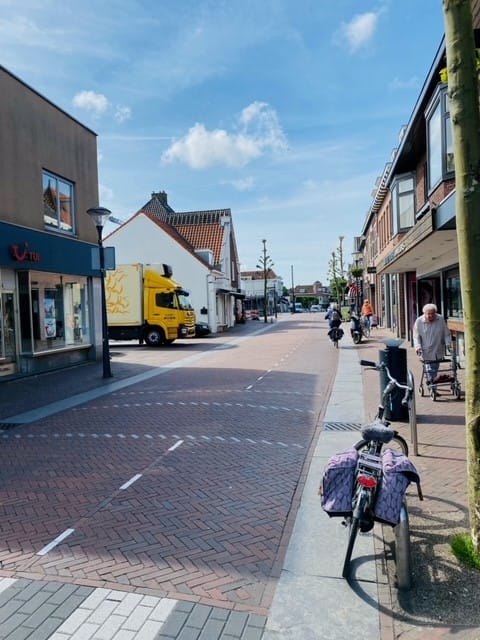 Foto 2 van Binnenweg 14-A
