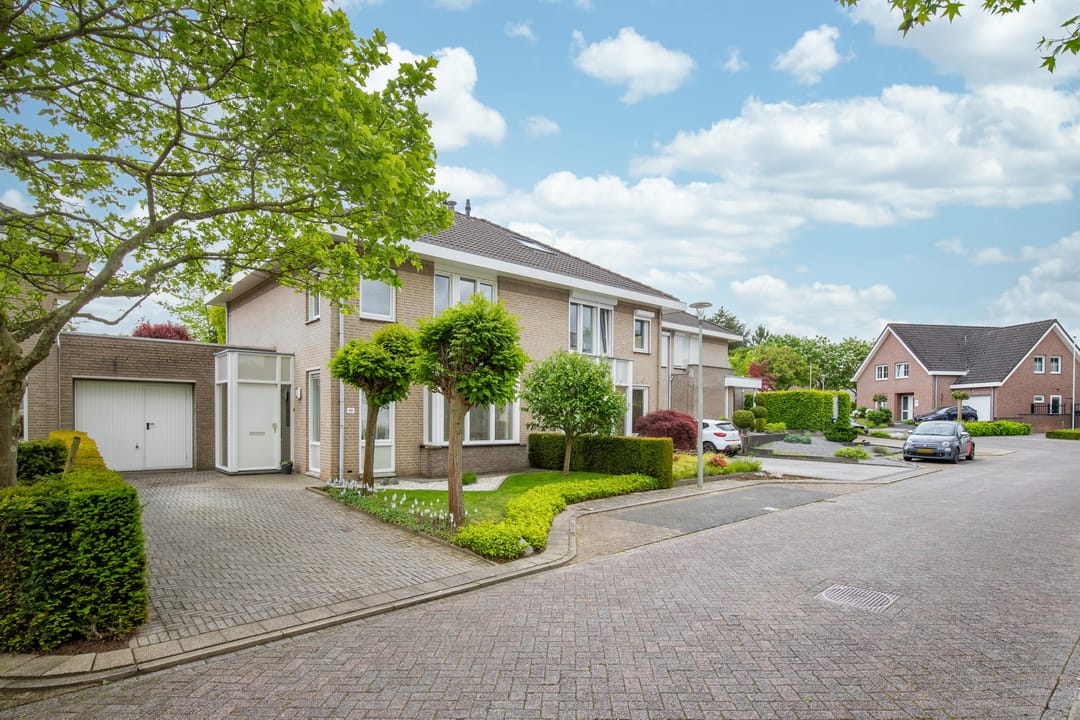 Photo 32 of Aletta Jacobsstraat 18