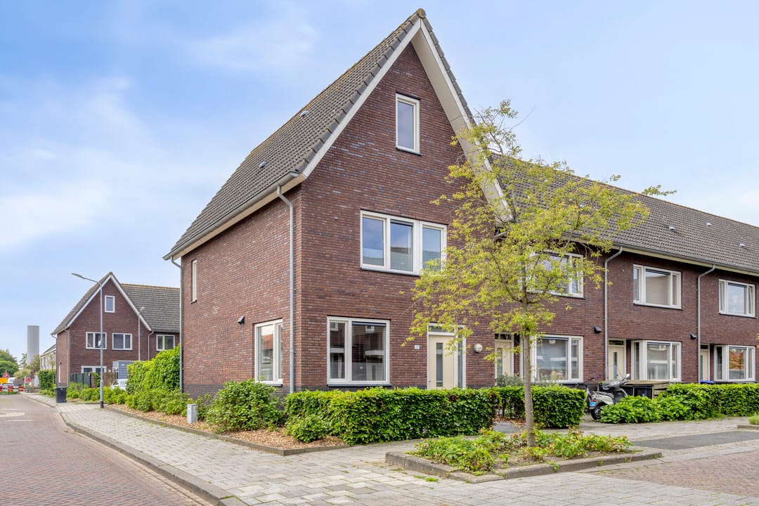 Foto 1 van Korenbloemstraat 2