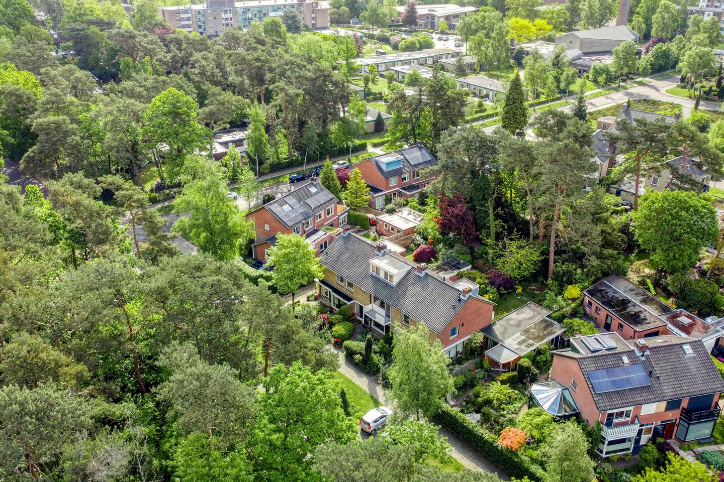 Foto 4 van Kamerlingh Onneslaan 1