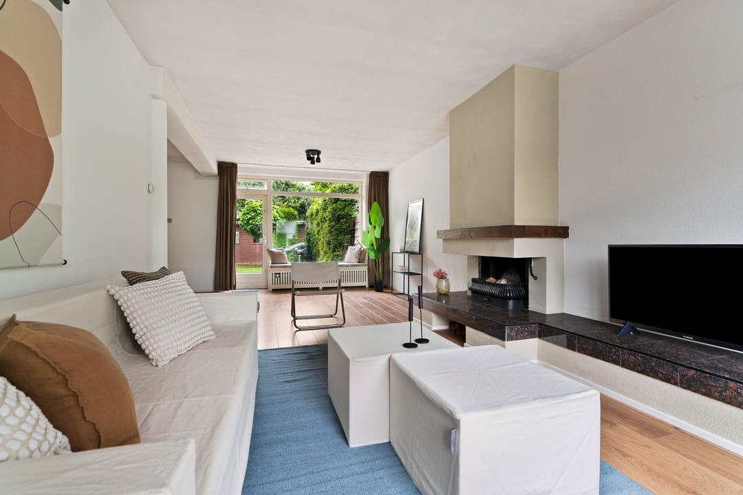 Photo 2 of Domela Nieuwenhuisstraat 5