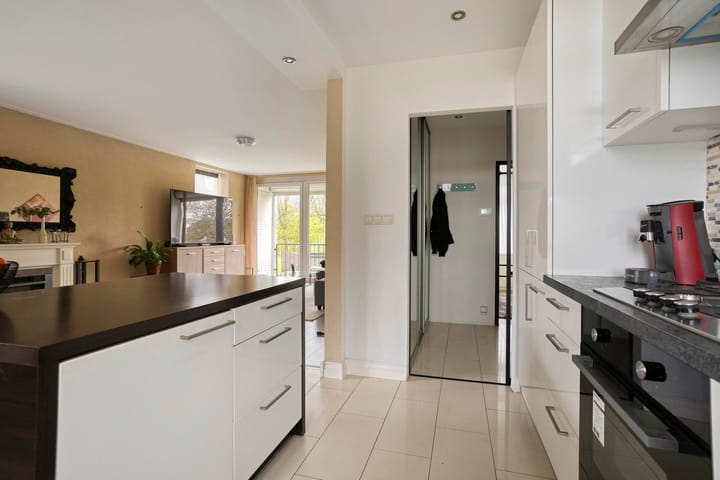 Appartement te koop: Tesselschadelaan 54, Uithoorn