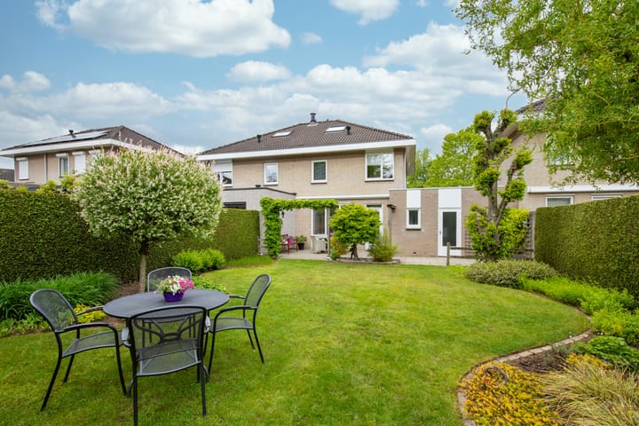 Photo 3 of Aletta Jacobsstraat 18