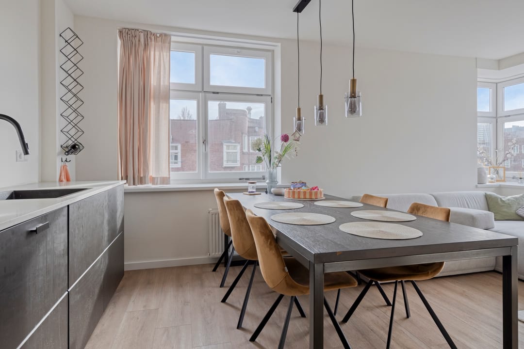 Photo 8 of Jan van Galenstraat 170-3