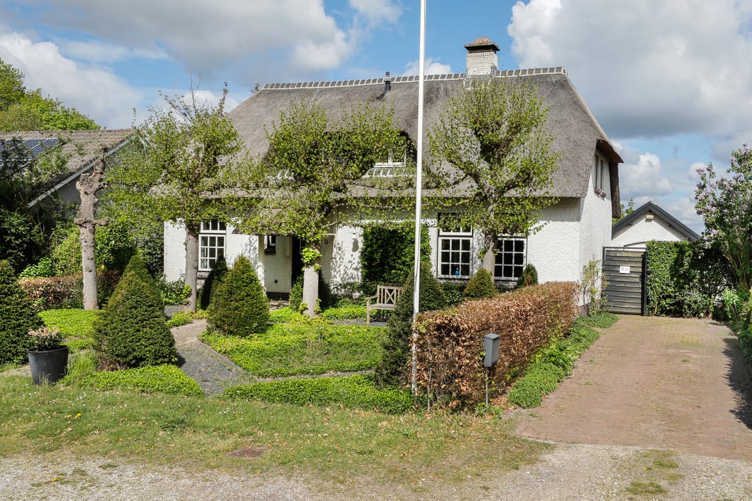 Photo 56 of Deutersestraat 5