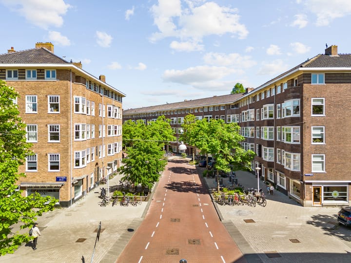 Photo 3 of Waalstraat 97-1