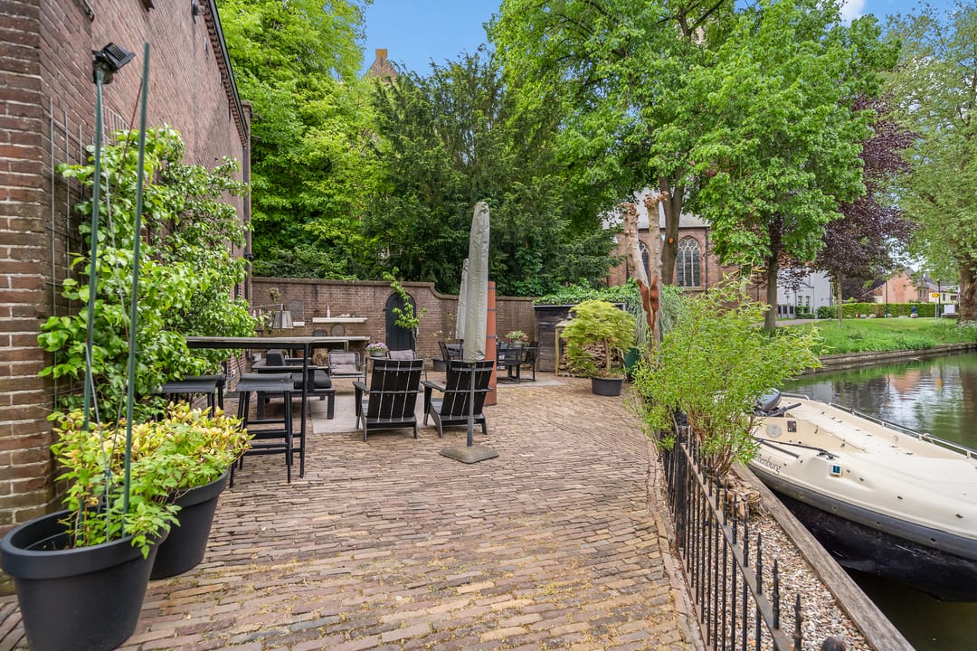 Historic Canal Front Residence with Modern Luxury in IJsselstein — 41