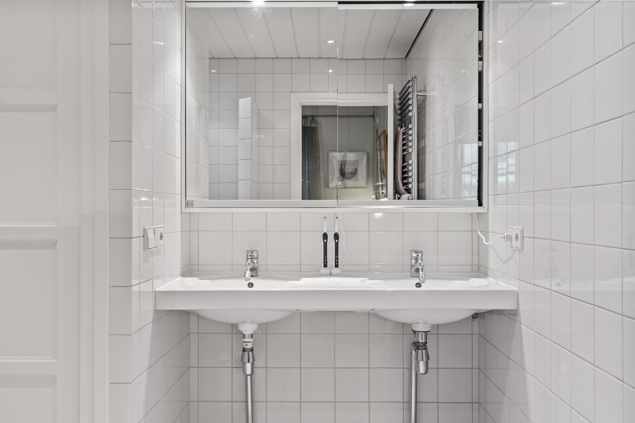 Historic Canal Front Residence with Modern Luxury in IJsselstein — 24