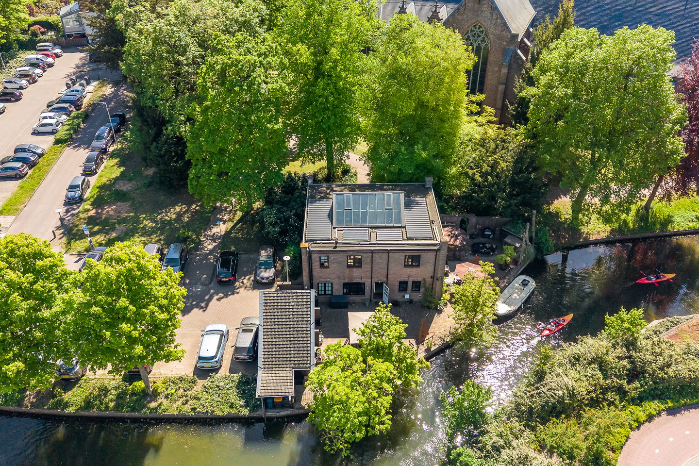 Historic Canal Front Residence with Modern Luxury in IJsselstein — 64
