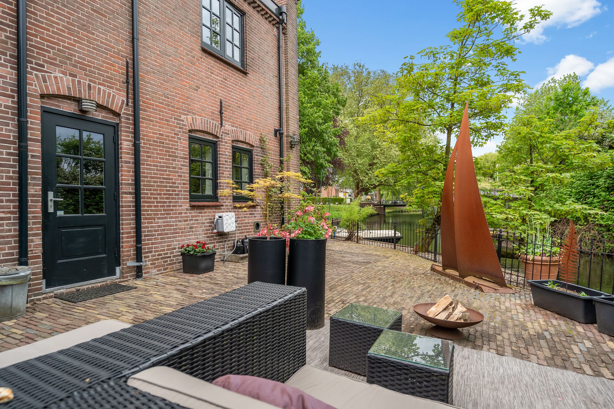 Historic Canal Front Residence with Modern Luxury in IJsselstein — 48