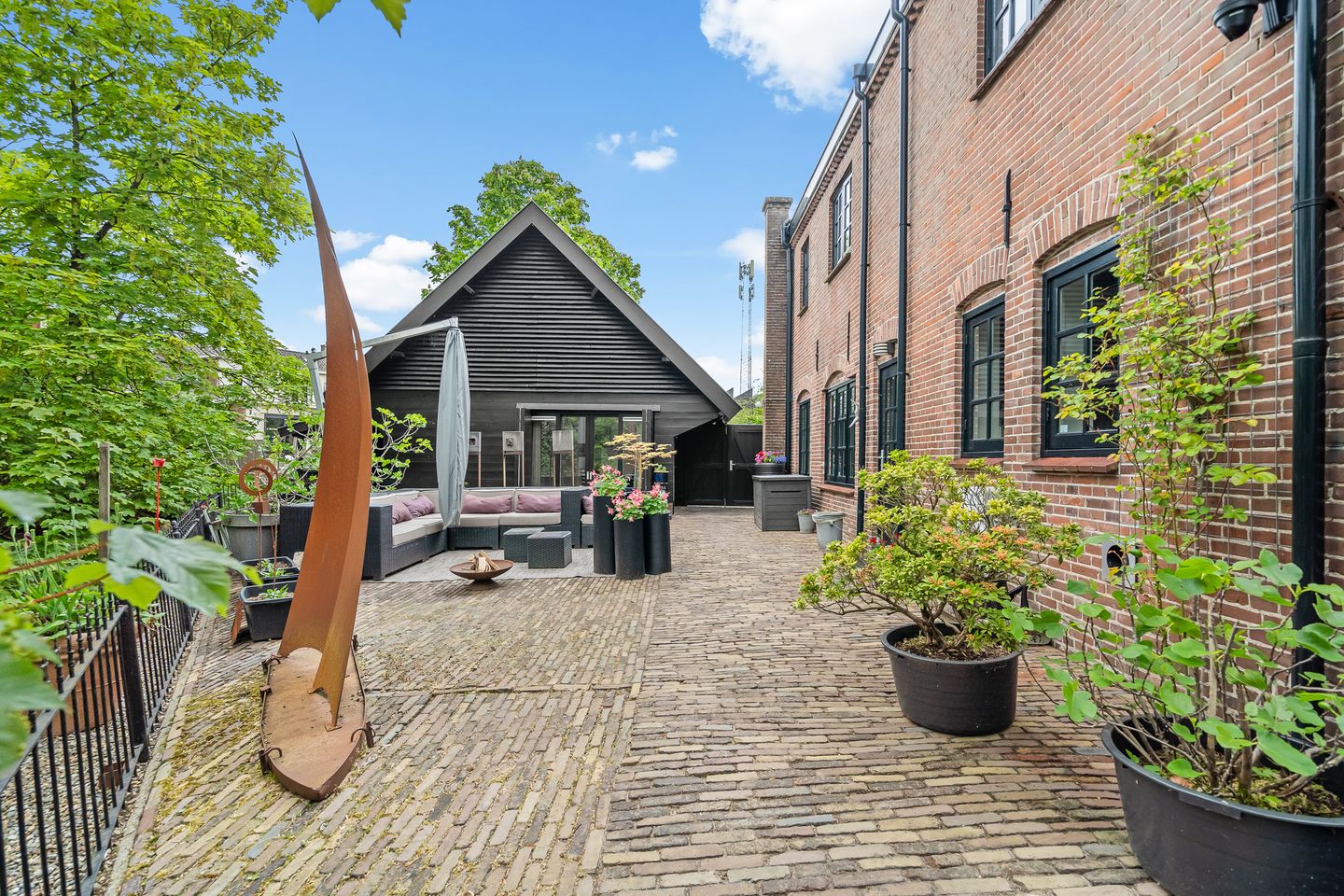 Historic Canal Front Residence with Modern Luxury in IJsselstein — 49